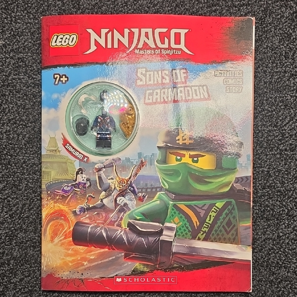 LEGO Ninjago Sons of Garmadon Book with Minifigure - Red and Green
